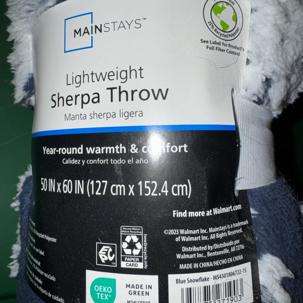 Mainstays Blue and White Sherpa Throw